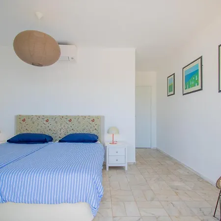 Rua Do Paraiso 15 Oceanview Retreat بيت للعطل كارفويرو